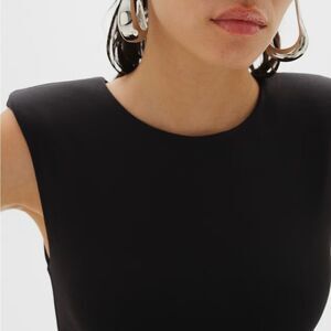 Banana Republic Black Padded Shoulder Top – Size 0